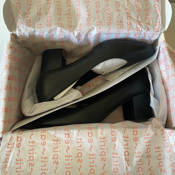 NWT Easy Spirit Black Cosma Pumps - Picture 7 of 10